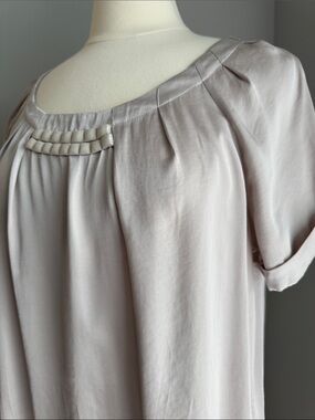 Gap NWOT Women’s Scoop Neck Blouse - Light Taupe, Size 10